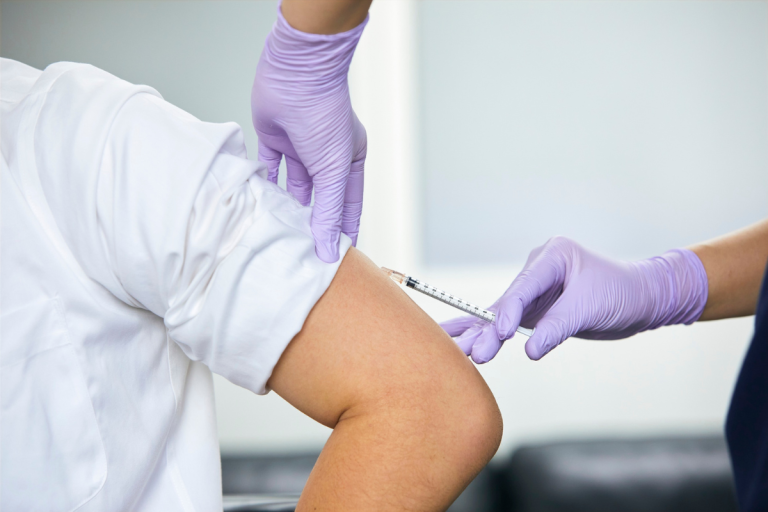 vaksin yellow fever klinik cahaya mitra solo