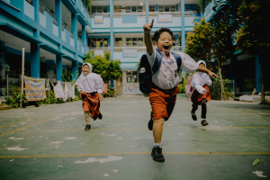 Apakah Anak Masih Perlu Vaksin Jika Sudah Imunisasi di Sekolah?